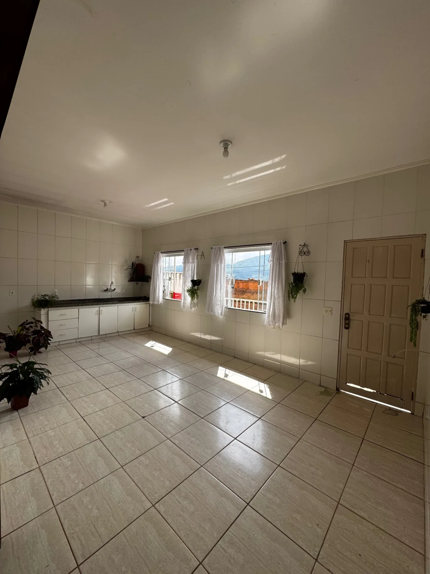Casa em fase de acabamento no jardim Country Club